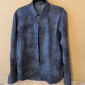 Lululemon airing easy casual button down medium